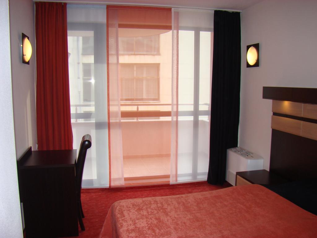 Hotel Byalo More Banite Cameră foto