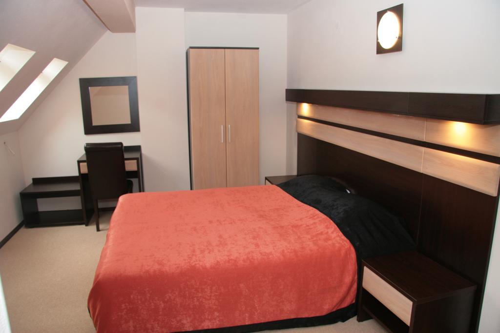 Hotel Byalo More Banite Cameră foto